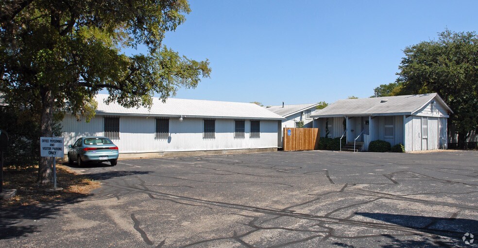 Primary Photo Of 1500 Stassney Ln, Austin Light Manufacturing For Lease