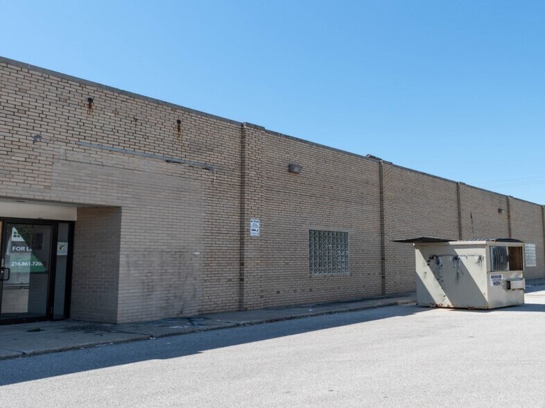 More Photos Of 15200 Puritas Ave, Cleveland General Retail For Sale
