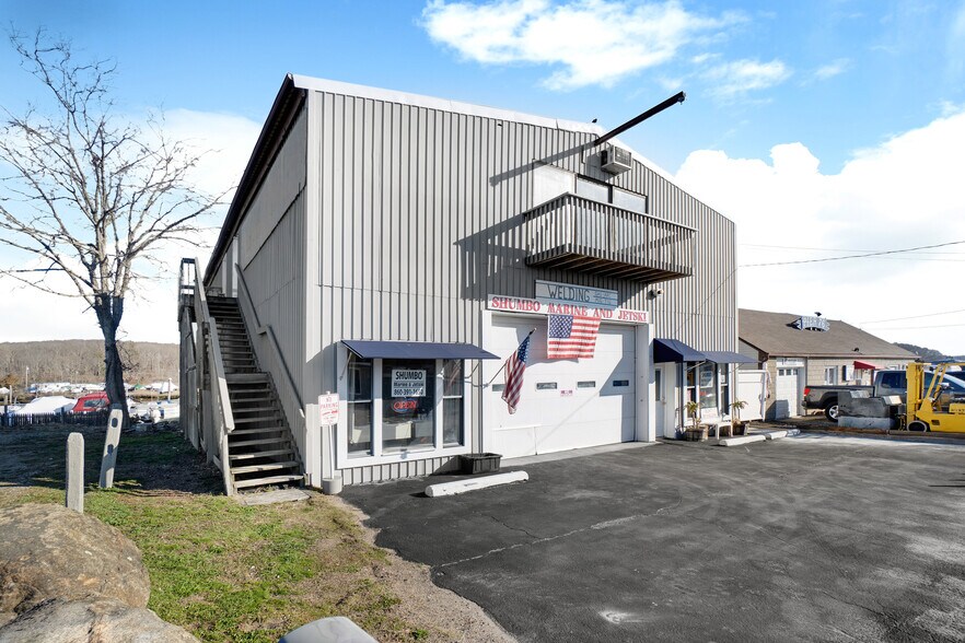 More Photos Of 54 Old Boston Post Rd, Westbrook Marina For Sale