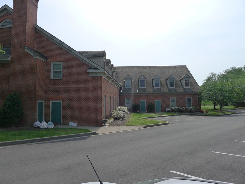 More Photos Of 23000 Moakley St, Leonardtown Medical For Lease