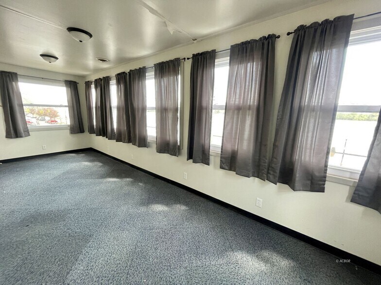 More Photos Of 116 W Main St, Pomeroy Flex For Sale