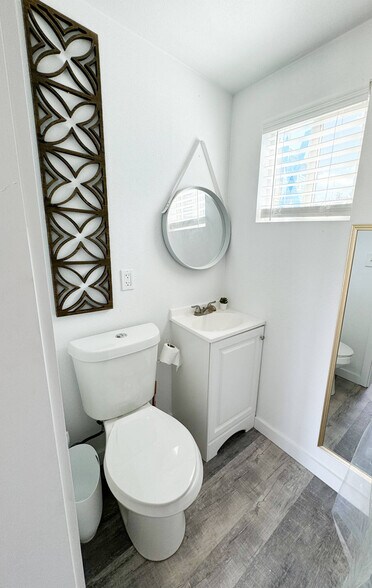 More Photos Of 420 Simon Crest, Canyon Lake Hospitality For Sale
