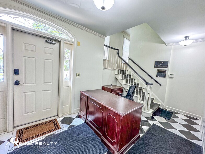 More Photos Of 3007 Piedmont Rd NE, Atlanta Office For Sale