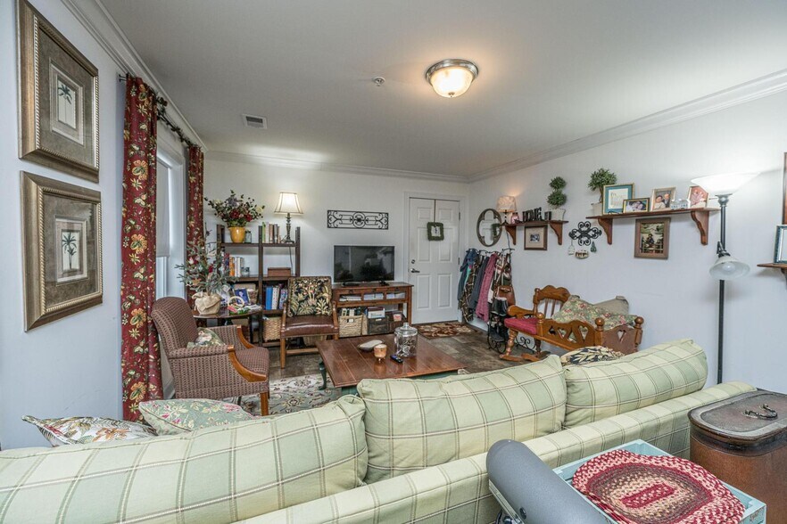 More Photos Of 141 Limehouse Dr, Summerville Daycare Center For Sale