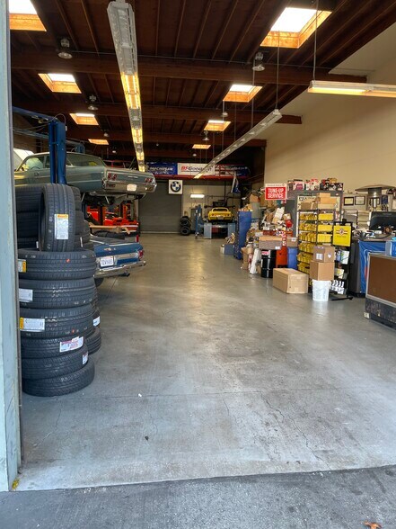 More Photos Of 1335 Rollins Rd, Burlingame Service For Lease