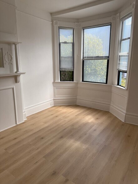 More Photos Of 736 14th St, San Francisco Apartments For Sale