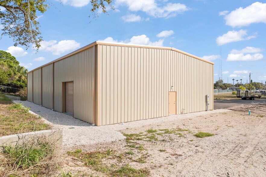 More Photos Of 6305 Springer Dr, Port Richey Industrial For Sale