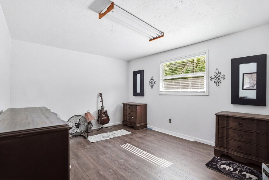 More Photos Of 16331 Cortez Blvd, Brooksville Self Storage For Sale