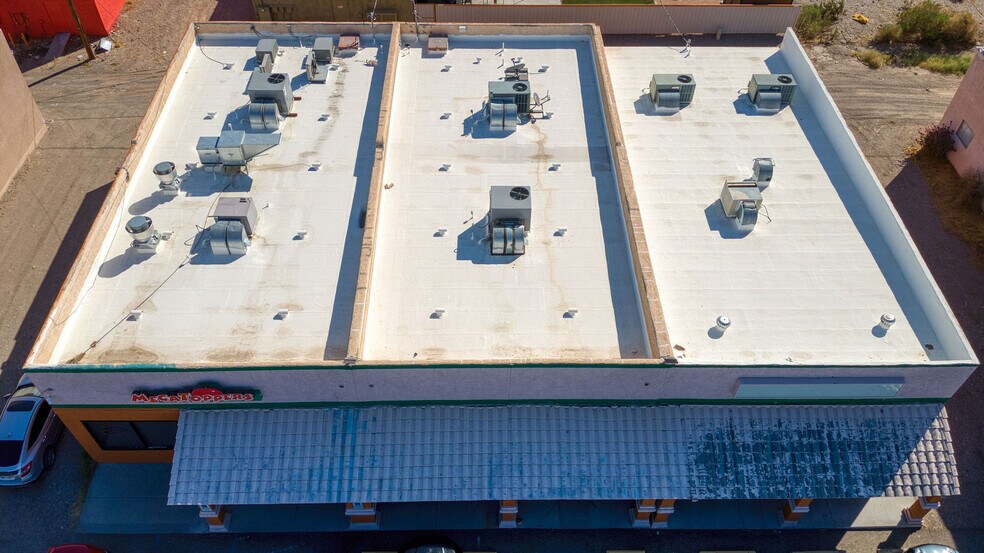 More Photos Of 832 Gemstone Ave, Bullhead City Restaurant For Sale