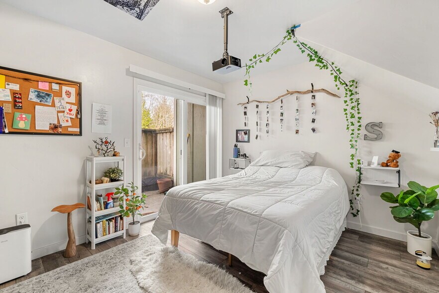 More Photos Of 115 Samoa Blvd, Arcata Apartments For Sale