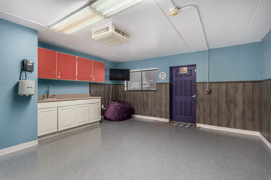 More Photos Of 5827 N 35th Ave, Phoenix Schools For Sale