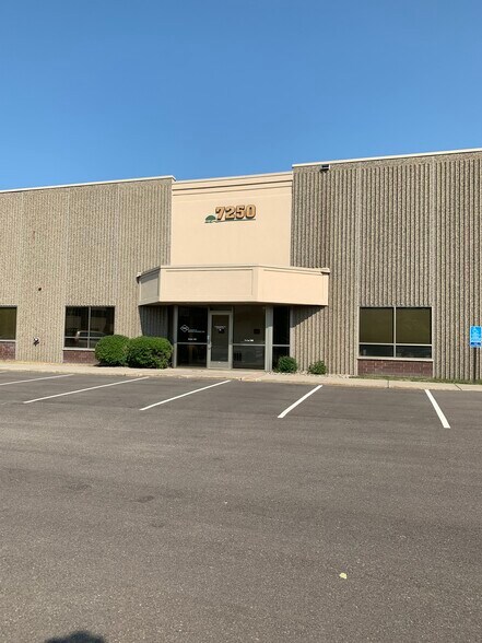 More Photos Of 7250 Hudson Blvd N, Oakdale Light Manufacturing For Lease