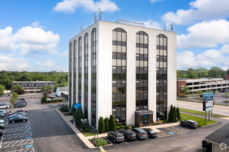 Primary Photo Of 1111 S Alpine Rd, Rockford Office For Lease