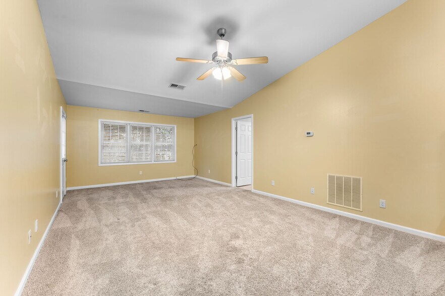 More Photos Of 520 Baird Cove Rd, Franklin Apartments For Sale