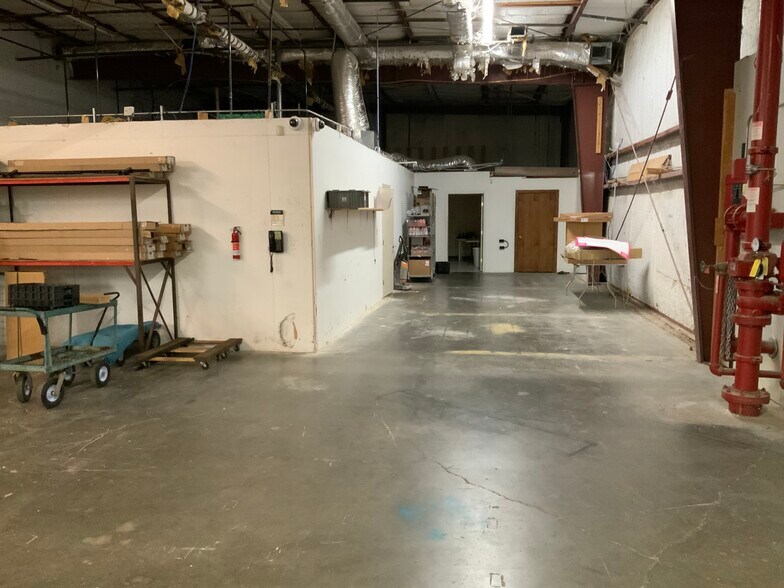 More Photos Of 2100 W Dickinson Blvd, Fort Stockton Freestanding For Sale