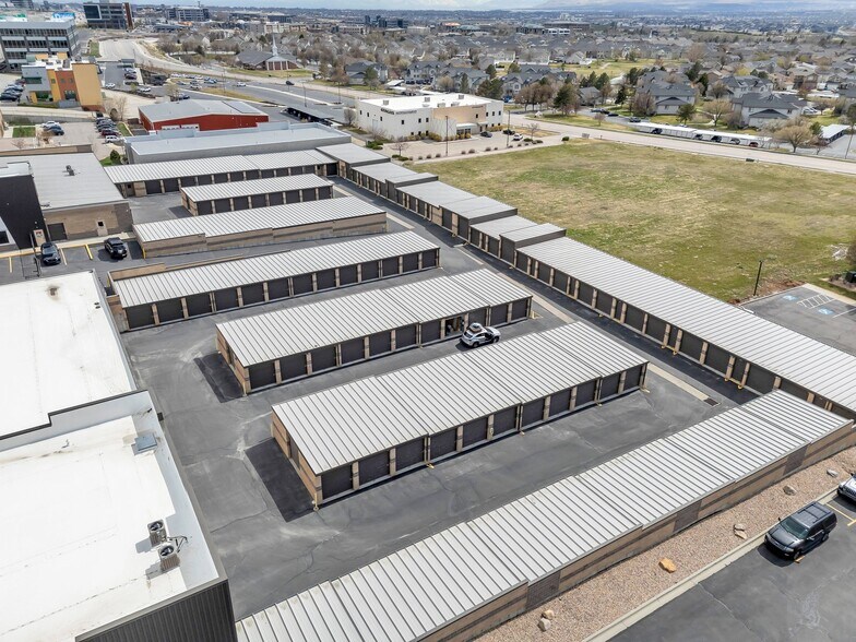 More Photos Of 4285 Thanksgiving Way, Lehi Self Storage For Sale