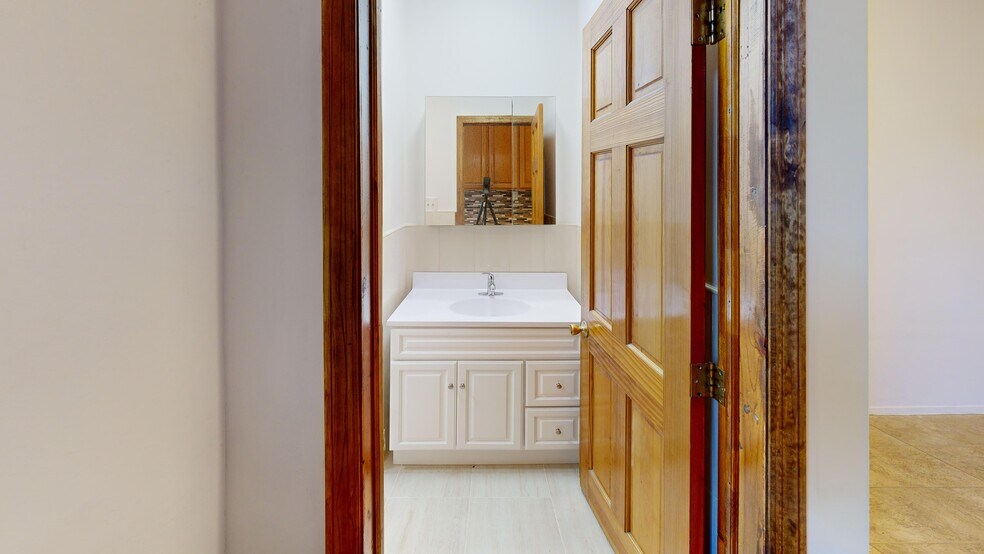 More Photos Of 954 Manhattan Ave, Brooklyn Apartments For Sale