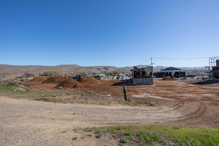 More Photos Of 2105 Terrace Heights Dr, Yakima Land For Sale