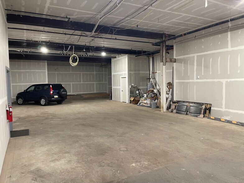 More Photos Of 621-25 Reed St, Philadelphia Apartments For Lease