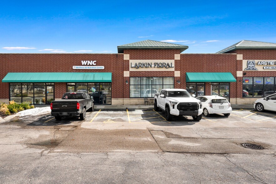 More Photos Of 1925-1997 Huntley Rd, West Dundee General Retail For Sale