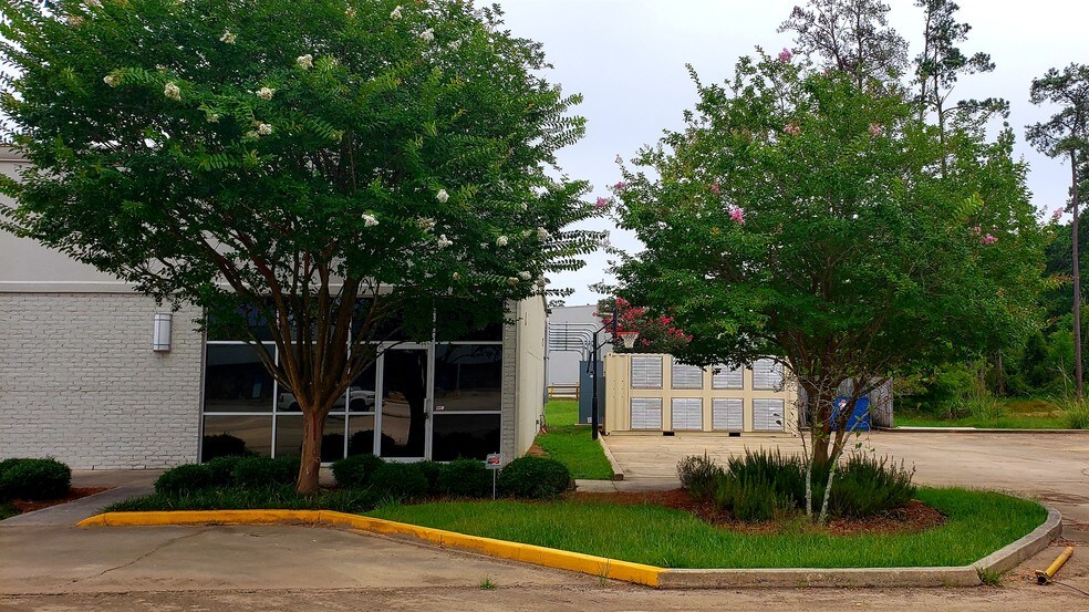 More Photos Of 4420-4422 Highway 22, Mandeville Office For Sale