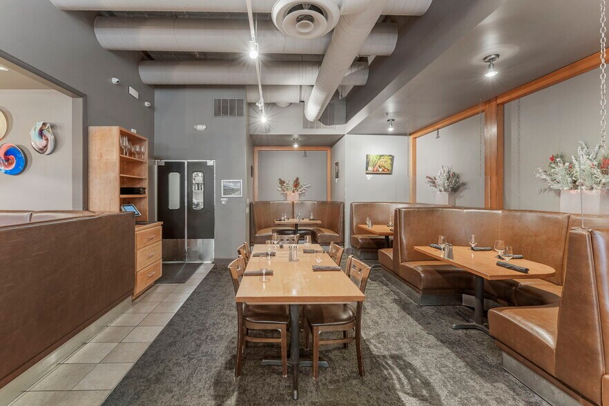 More Photos Of 1 W Market St, Corning Office For Lease