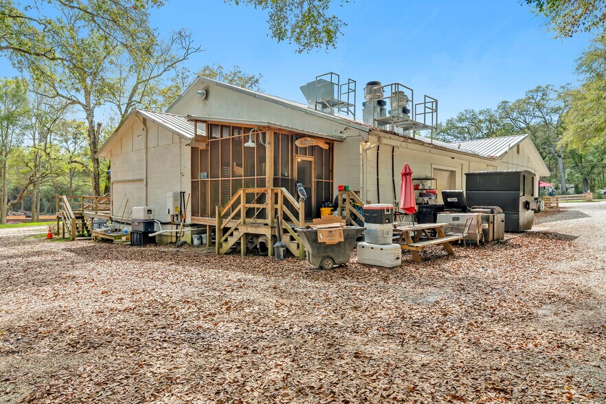 More Photos Of 18874 Section St, Fairhope Restaurant For Sale
