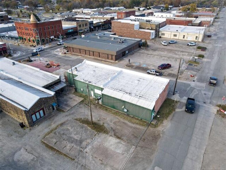 More Photos Of 37-45 E Foley St, Eufaula Storefront For Sale