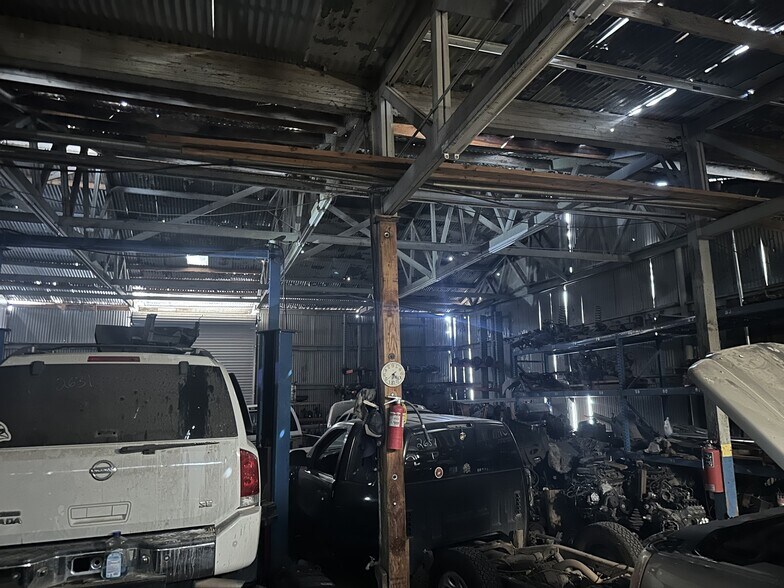 More Photos Of 1708 S Tomahawk Rd, Apache Junction Industrial For Sale