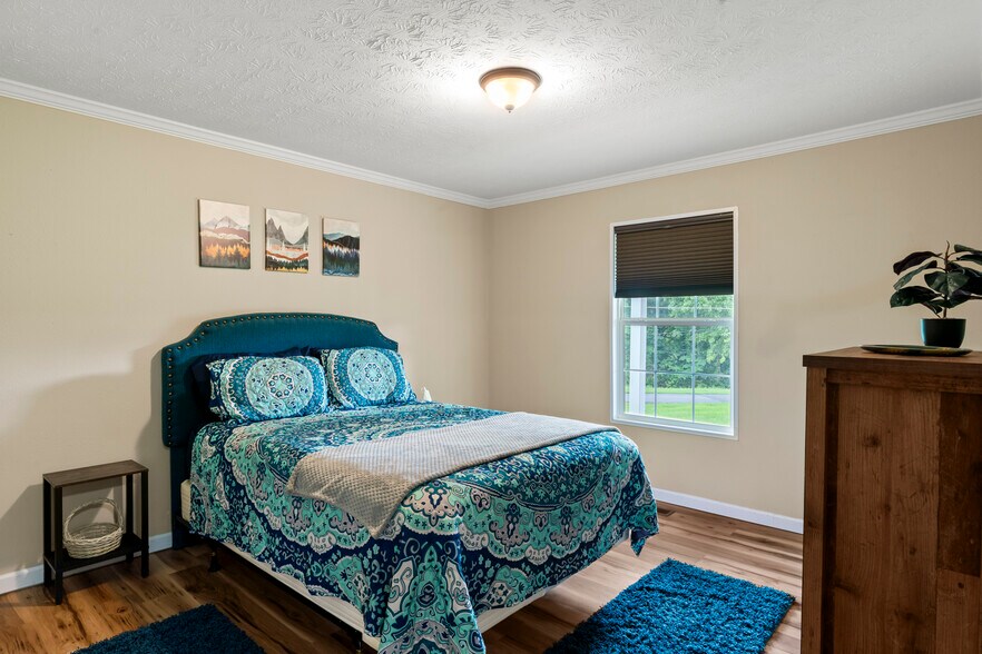 More Photos Of 104 Circle Rd, Newport Manufactured Housing Mobile Home Park For Sale