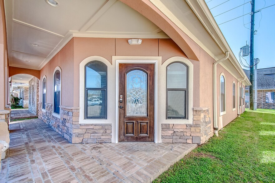 More Photos Of 21386 Provincial Blvd, Katy Medical For Sale