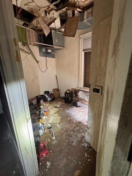 More Photos Of 238 N 53rd St, Philadelphia Funeral Home For Sale