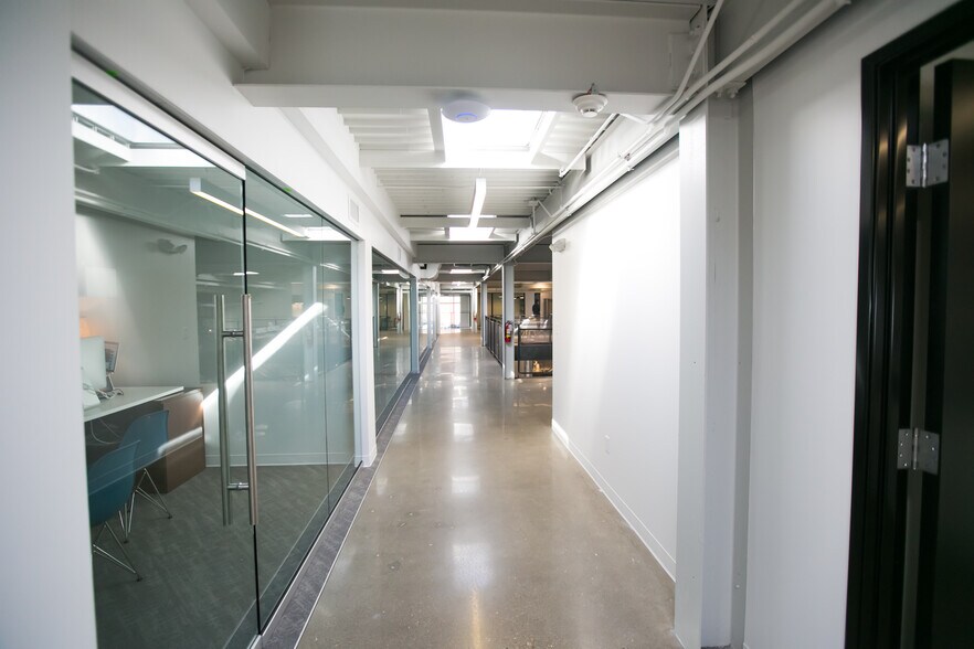 More Photos Of 425 W South St, Indianapolis Loft Creative Space For Lease