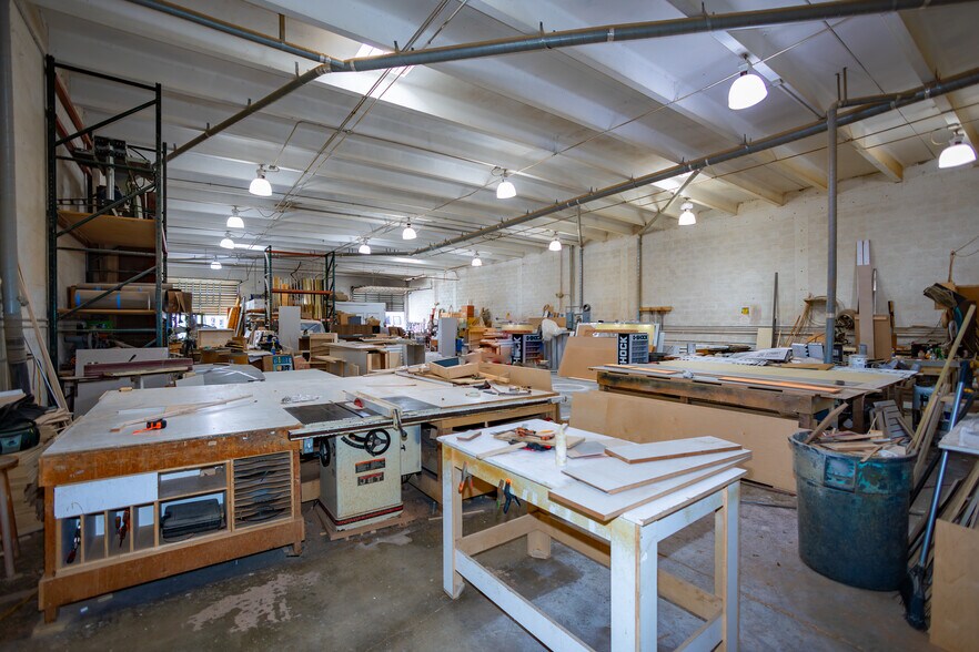 More Photos Of 7313 NW 56th St, Miami Warehouse For Sale