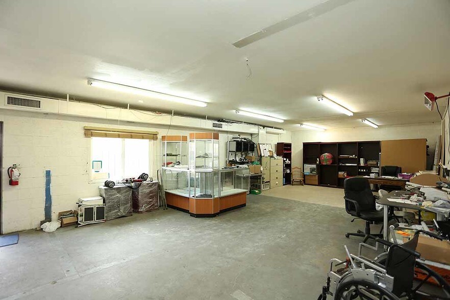 More Photos Of 4023 W Oquendo Rd, Las Vegas Warehouse For Sale