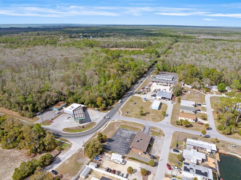 More Photos Of 7390 Shoal Line Blvd, Weeki Wachee Specialty For Sale