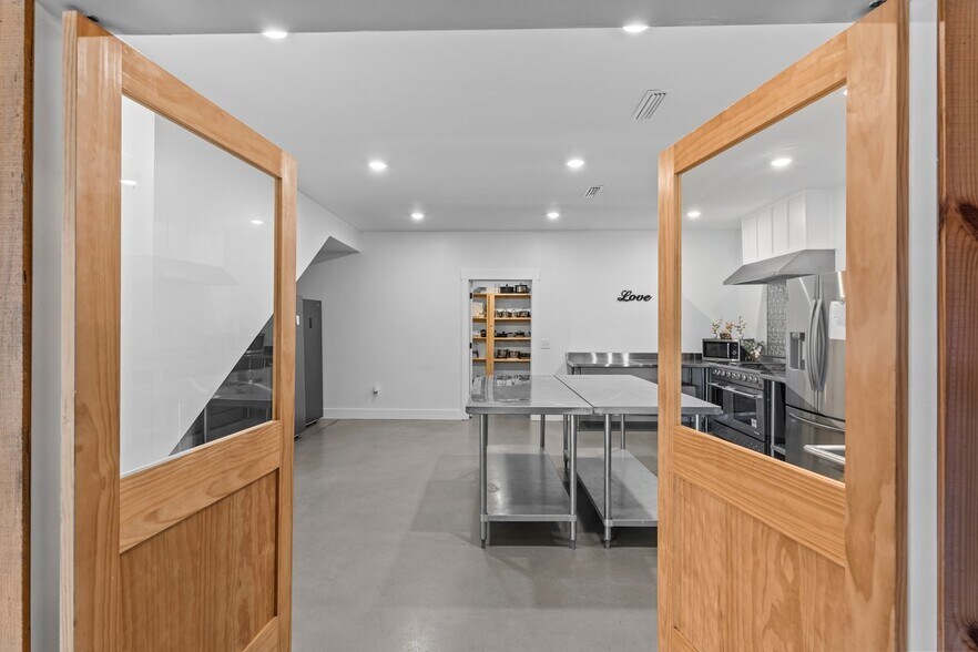 More Photos Of 11179 County Road 1, Enterprise Flex For Sale