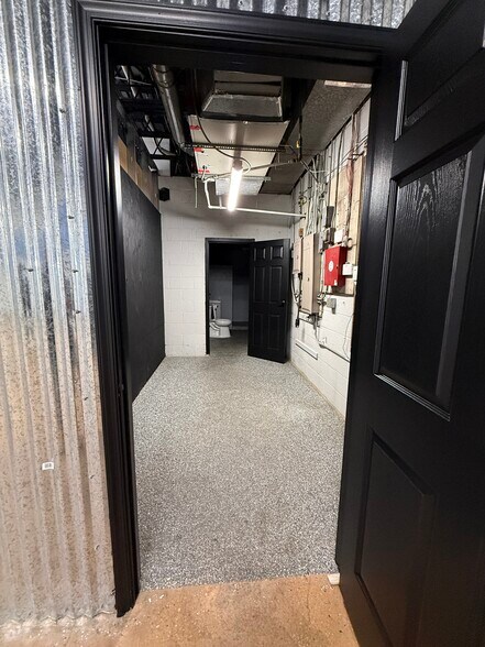 More Photos Of 5826 Ritchie Hwy, Baltimore Freestanding For Lease