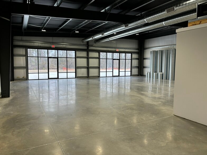 More Photos Of 230 Casey's Ln, Flowood Light Distribution For Lease