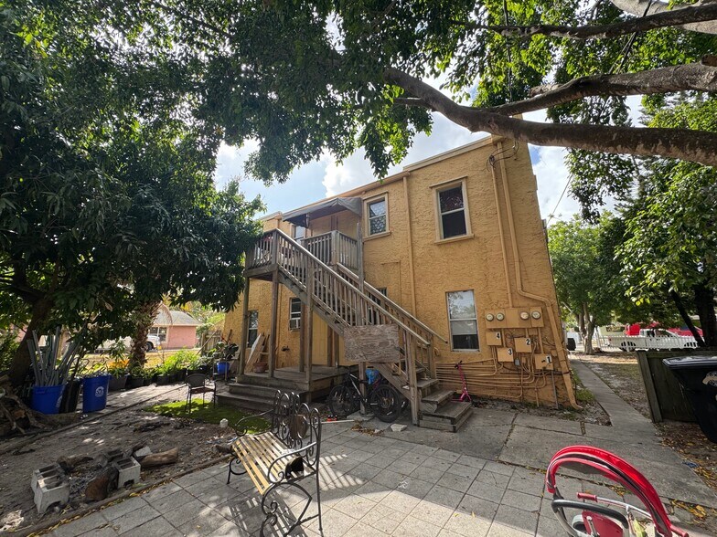 More Photos Of 110 S B St, Lake Worth Multifamily For Sale