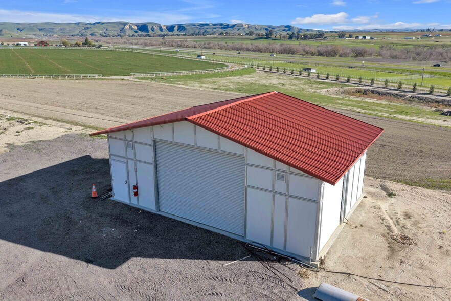 More Photos Of 1990 46, Shandon Land For Sale