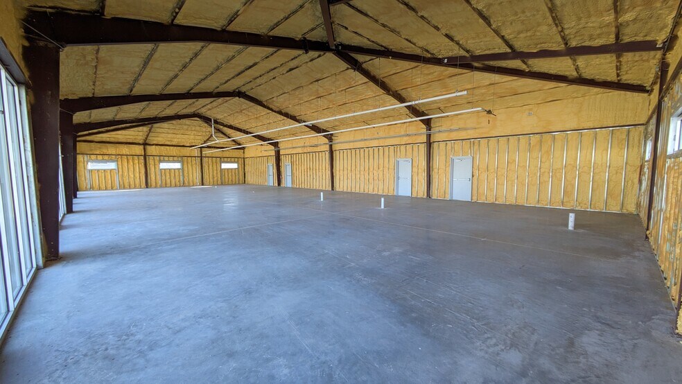 More Photos Of 706 Leander Dr, Leander Unknown For Lease