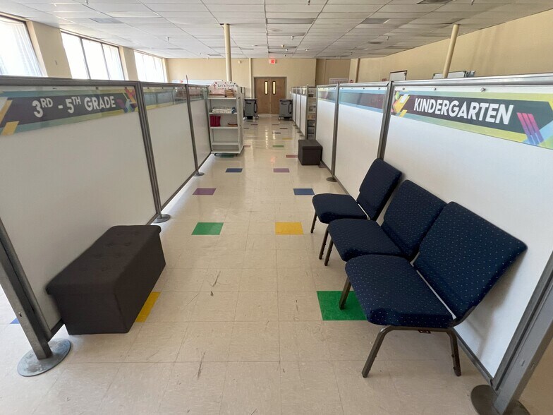 More Photos Of 4702 Saturn Rd, Garland Office For Lease