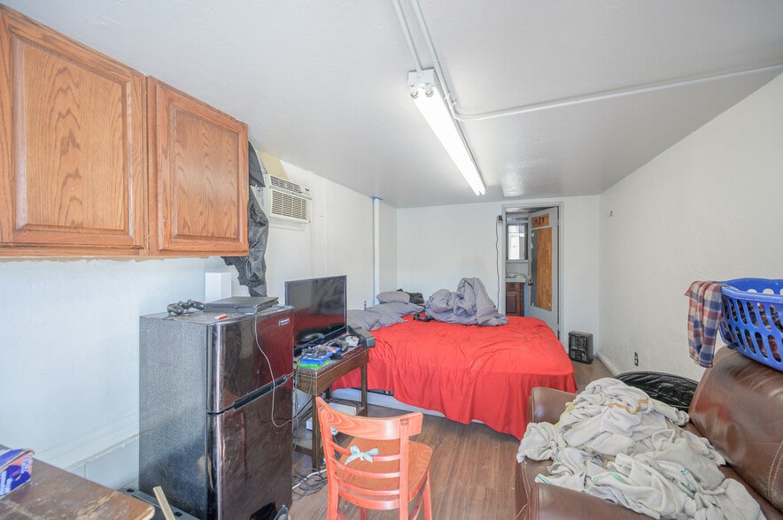 More Photos Of 1770 Highway 95, Bullhead City Specialty For Sale