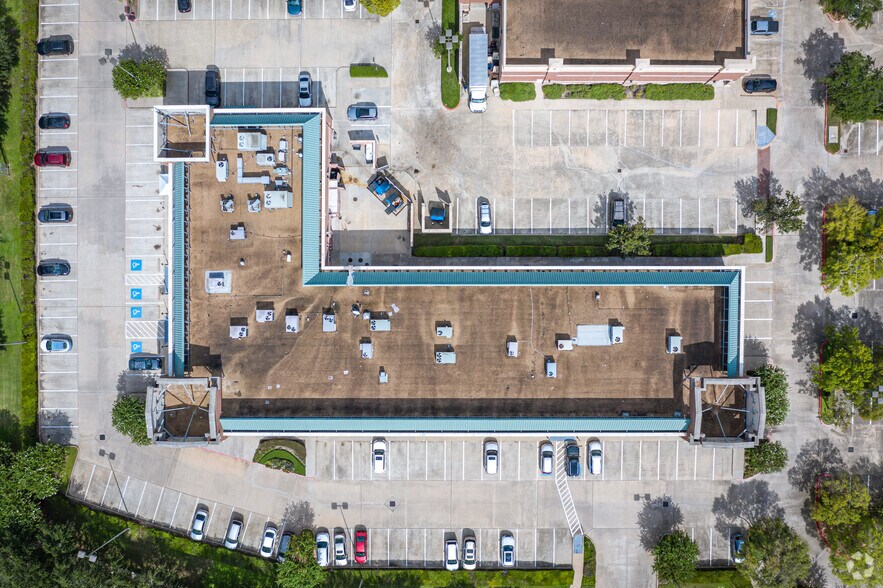 More Photos Of 16312-16322 Southwest Fwy, Sugar Land Unknown For Lease
