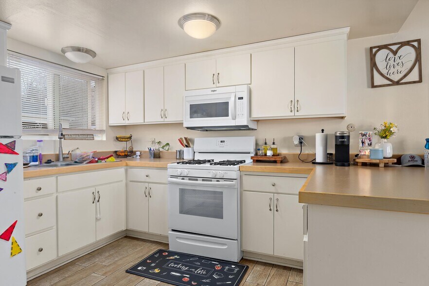 More Photos Of 2219 Oak St, Paso Robles Multifamily For Sale