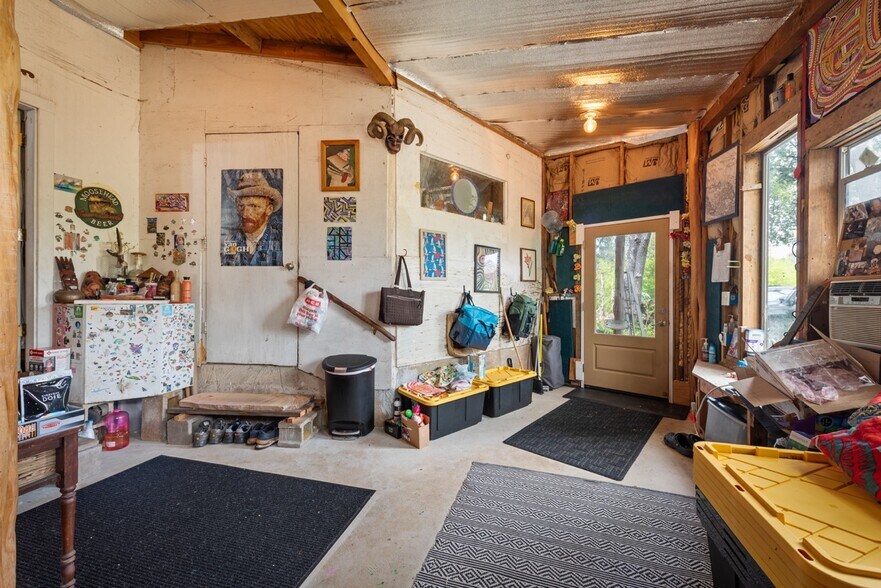 More Photos Of 501 Limestone Ln, Driftwood Specialty For Sale