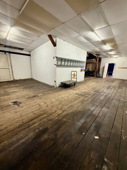 More Photos Of 27 Huckins Rd, Epsom Service For Lease