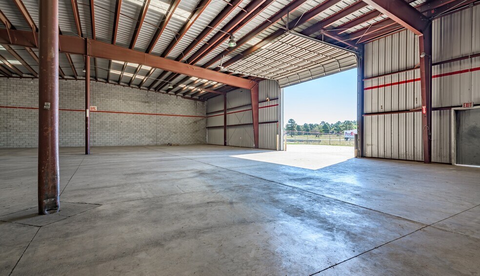 More Photos Of 2332 N Walgreens St, Flagstaff Warehouse For Lease