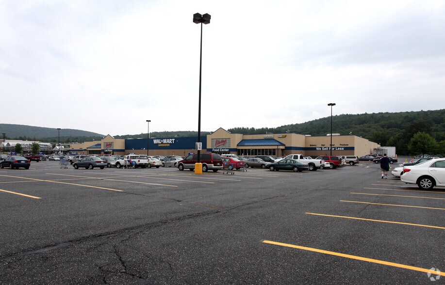 Primary Photo Of 350-352 Palmer Rd, Ware Unknown For Lease